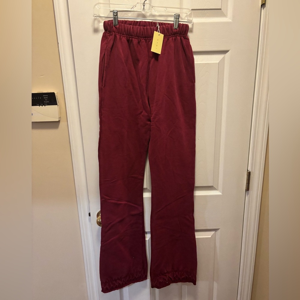 MNML Relaxed Washed Flare Men’s Magenta Sweatpants Size XS BNWT